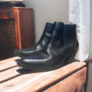 Durango Black Western Cowboy Ankle Boot Clip Toe Women’s Size 7.5